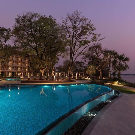 Radisson Blu Mosi-Oa-Tunya Livingstone Resort Bagian luar foto