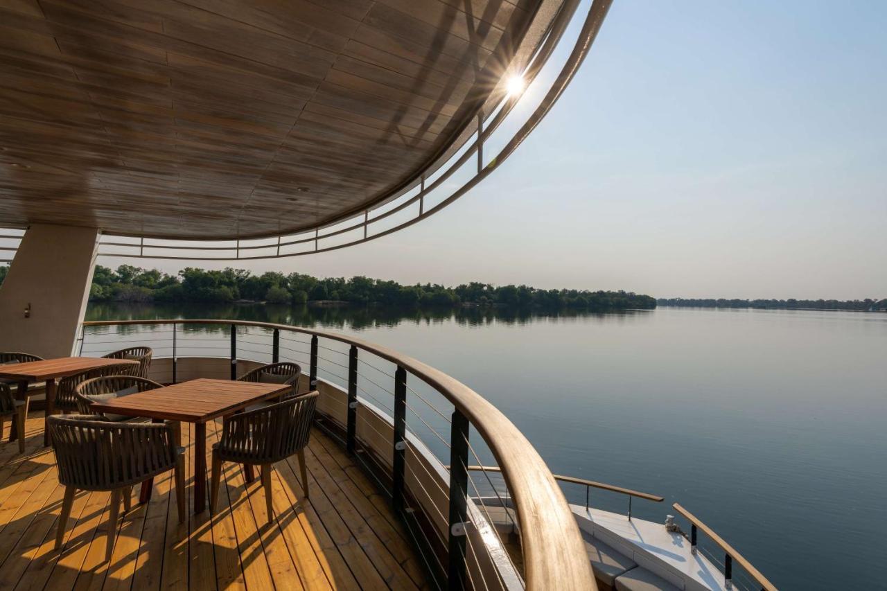 Radisson Blu Mosi-Oa-Tunya Livingstone Resort Bagian luar foto