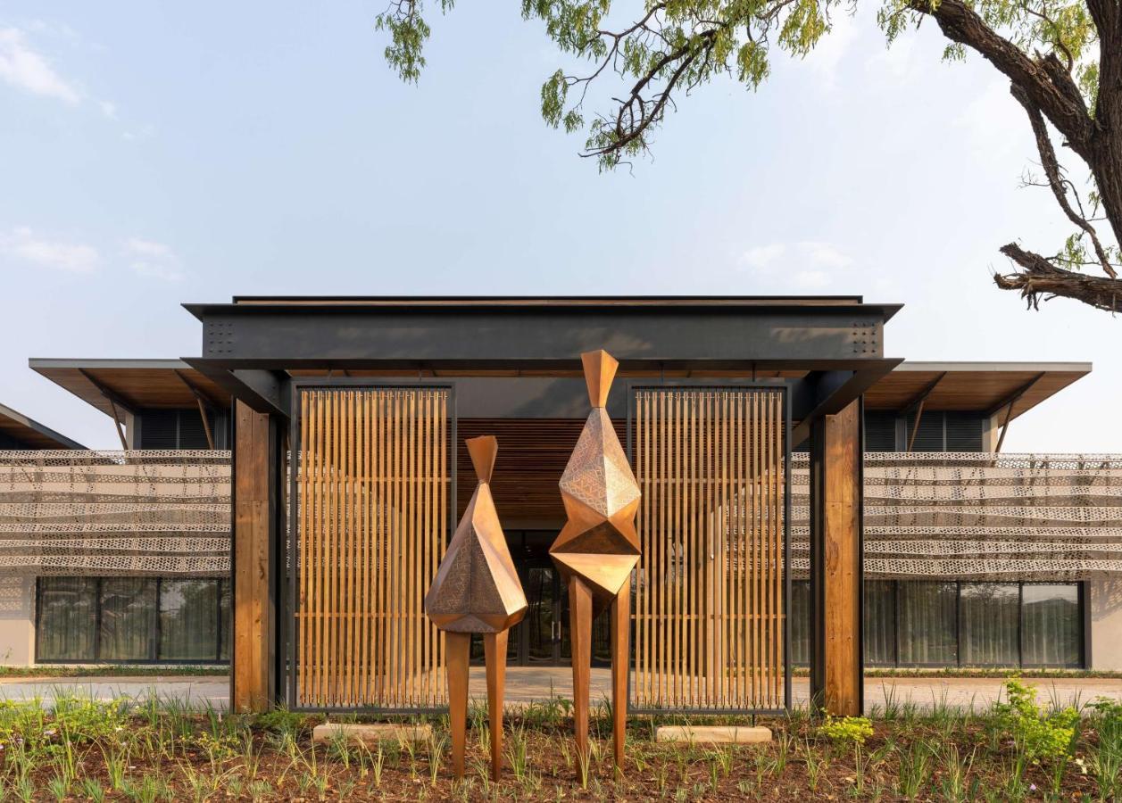 Radisson Blu Mosi-Oa-Tunya Livingstone Resort Bagian luar foto