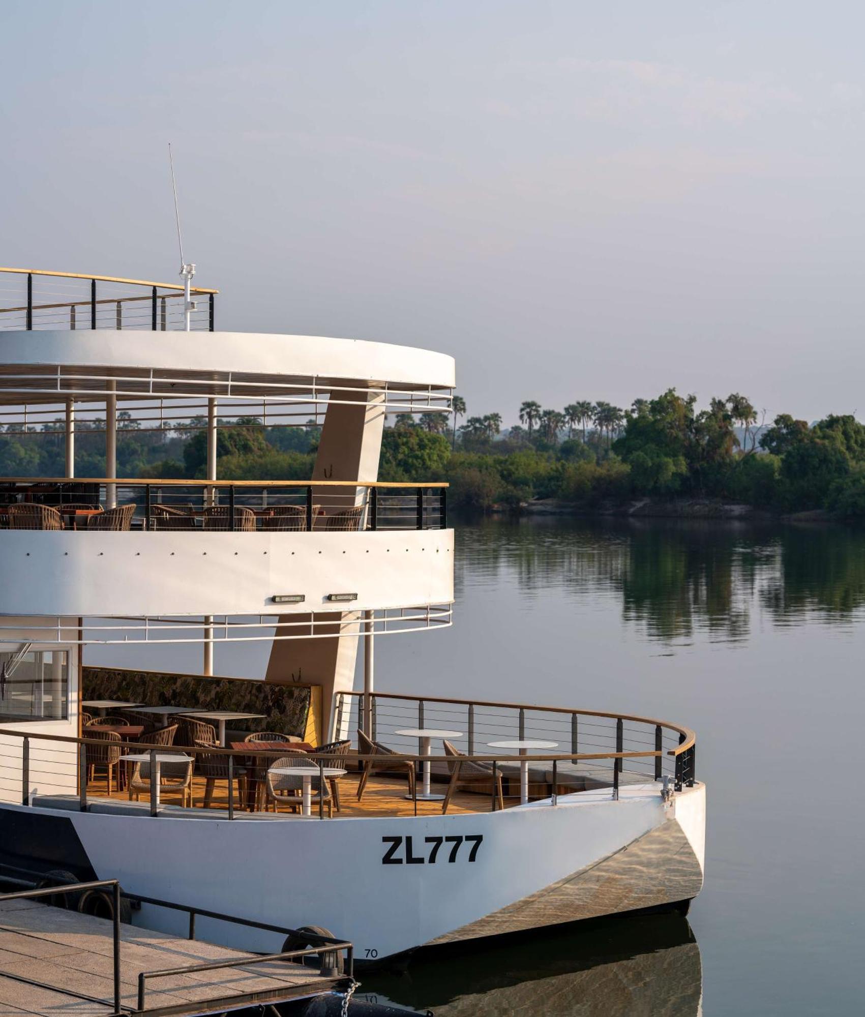 Radisson Blu Mosi-Oa-Tunya Livingstone Resort Bagian luar foto