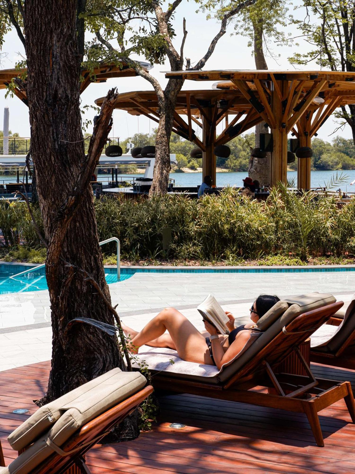 Radisson Blu Mosi-Oa-Tunya Livingstone Resort Bagian luar foto