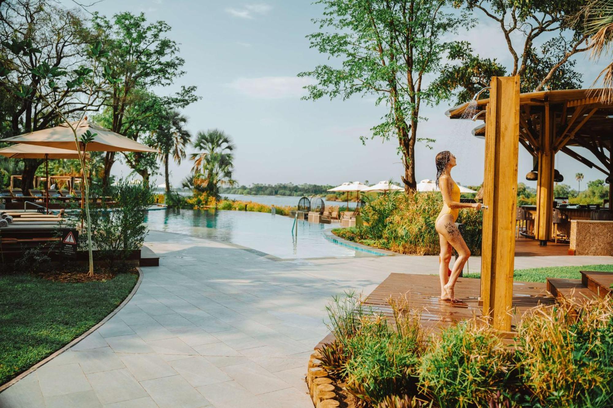 Radisson Blu Mosi-Oa-Tunya Livingstone Resort Bagian luar foto